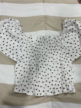 White Polka Dot Smocked Puff Sleeve Crop Top